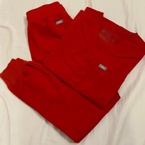 Figs red scrub set